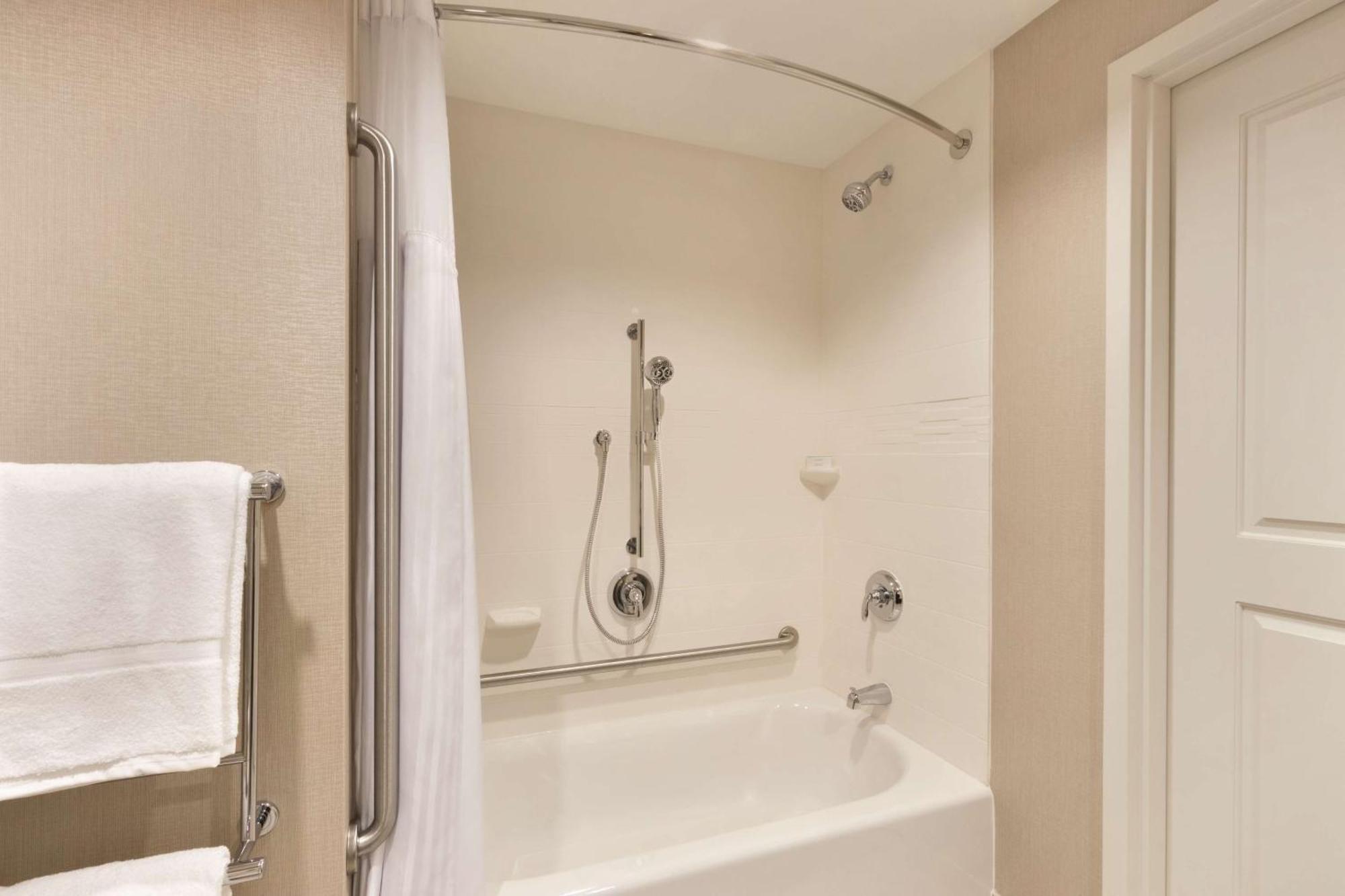 Homewood Suites By Hilton Calgary Downtown Eksteriør billede